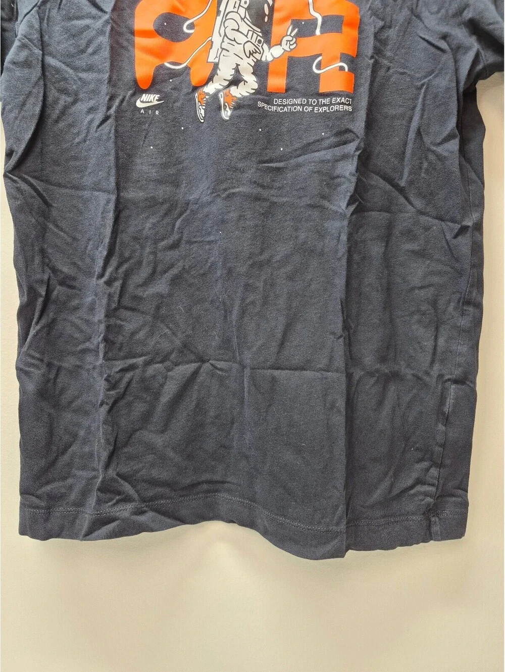 Youth Nike Air The Nike Tee Black Graphic Astronaut T-Shirt Large Cotton B442